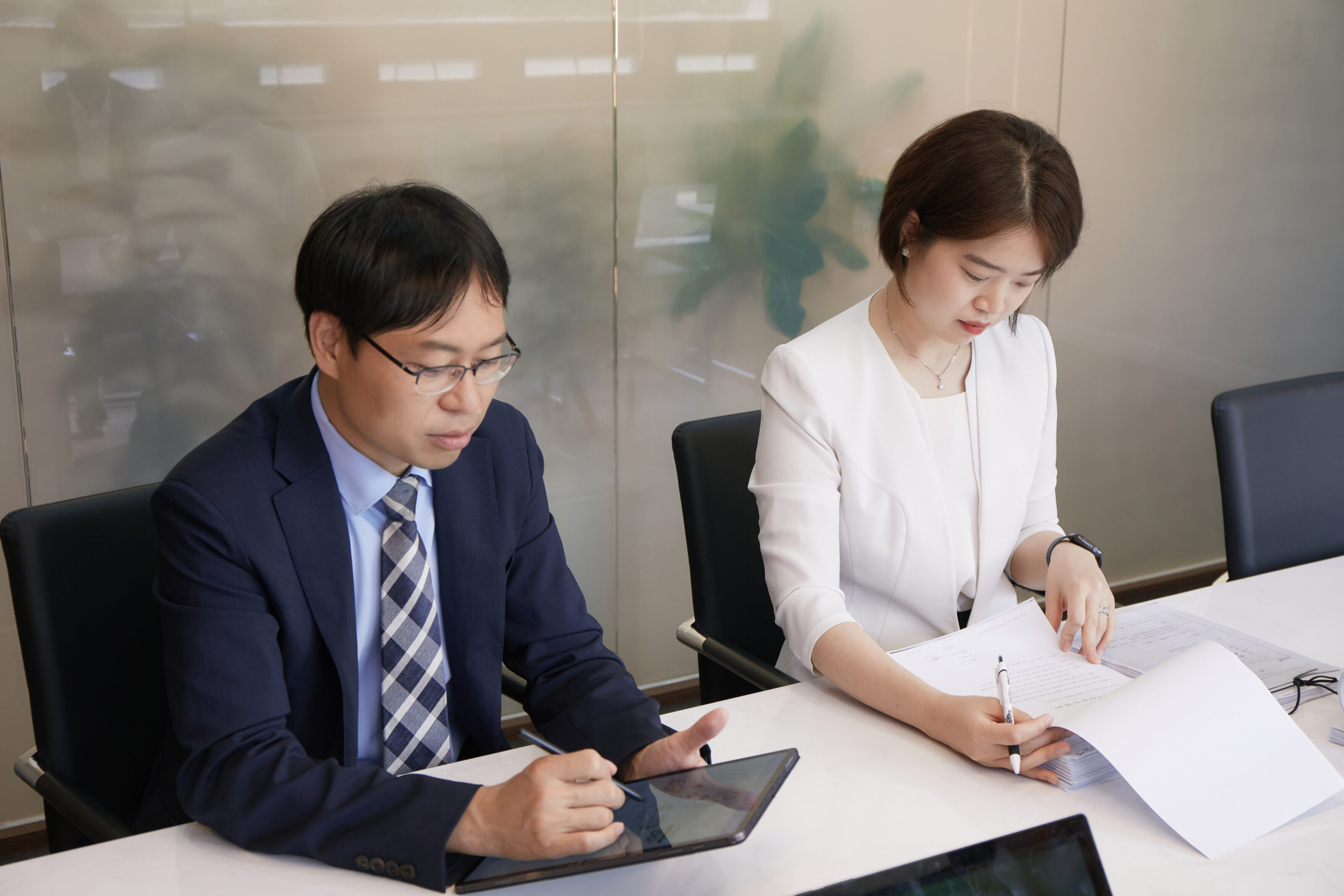 변호사 회의